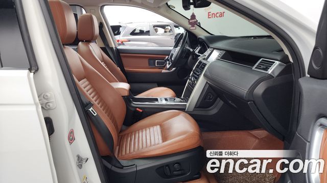 Land Rover Discovery Sport 2.0 TD4 HSE Luxury 2016 — фото 15