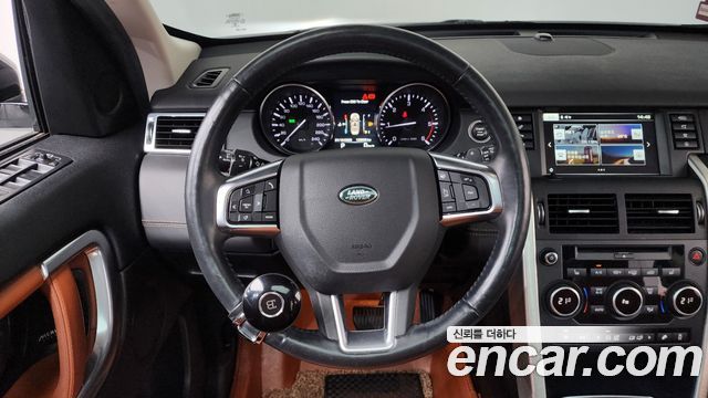 Land Rover Discovery Sport 2.0 TD4 HSE Luxury 2016 — фото 17