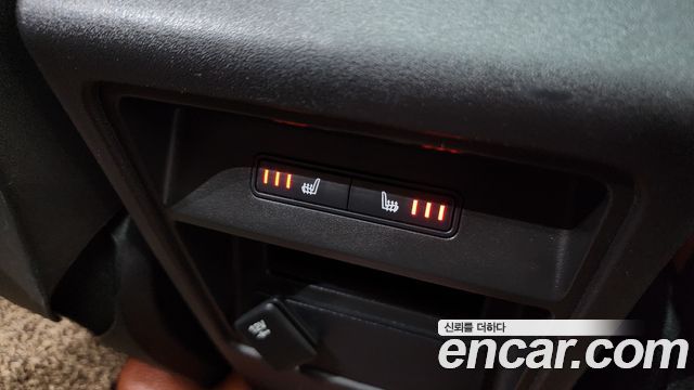 Land Rover Discovery Sport 2.0 TD4 HSE Luxury 2016 — фото 21