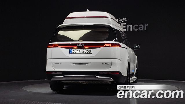 Kia Carnival (IV) Gasoline 7-seater Limousine(Special vehicle) 2023 — фото 4