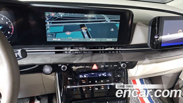 Kia Carnival (IV) Gasoline 7-seater Limousine(Special vehicle) 2023 — фото 15