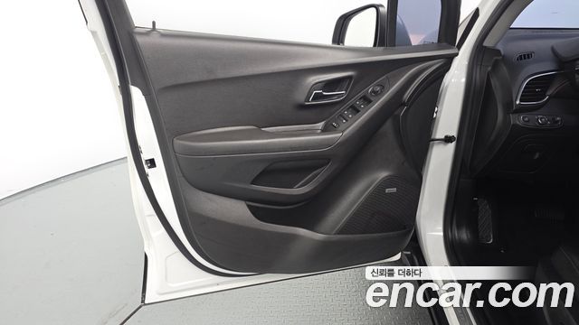 Chevrolet Trax 1.6 Diesel Premier 2018 — фото 24