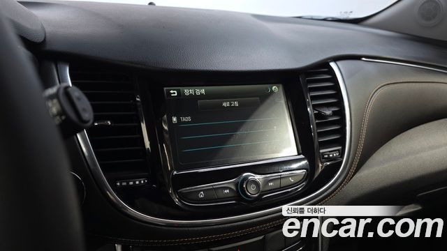 Chevrolet Trax 1.6 Diesel Premier 2018 — фото 30