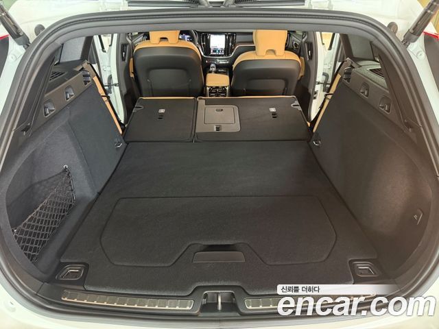 Volvo V60 Cross Country (II) B5 Ultra AWD 2026 — фото 16