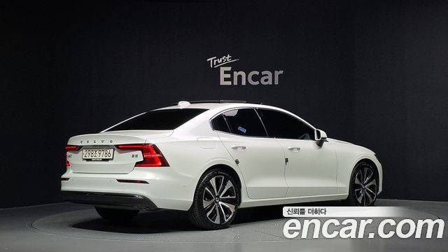 Volvo S60 (III) B5 Ultimate Bright 2024 — фото 2