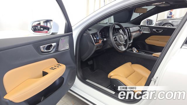 Volvo S60 (III) B5 Ultimate Bright 2024 — фото 10