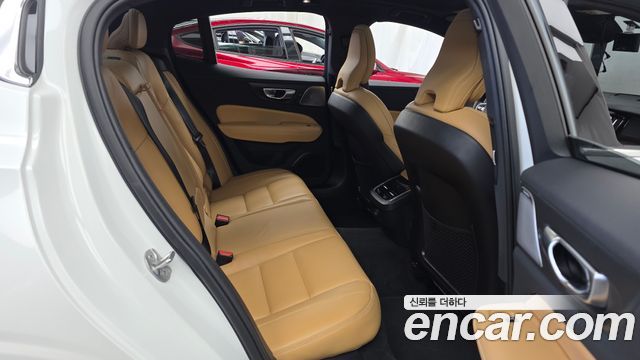 Volvo S60 (III) B5 Ultimate Bright 2024 — фото 12