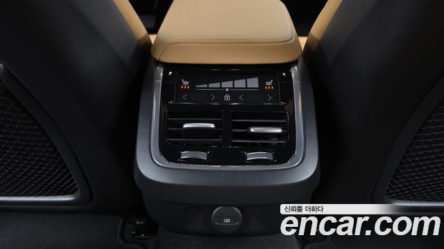 Volvo S60 (III) B5 Ultimate Bright 2024 — фото 19