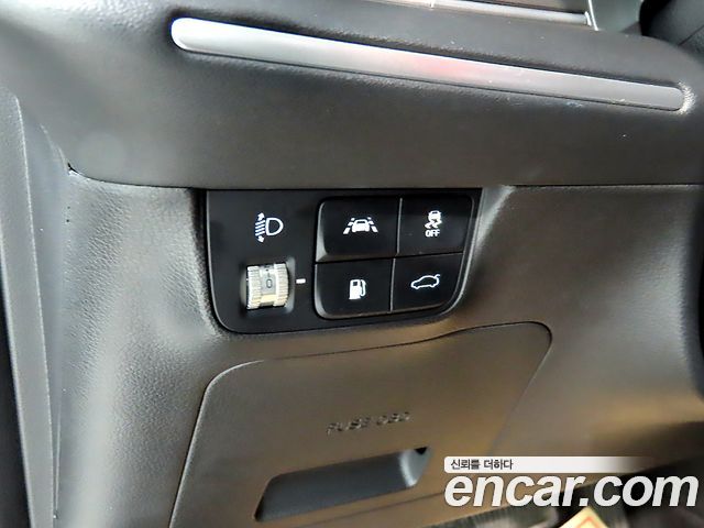 Hyundai Grandeur (IG) 3.0 LPi Rent Car Modern 2022 — фото 20