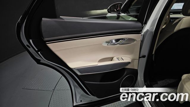 Genesis GV70 2.5T Gasoline AWD 2023 — фото 31