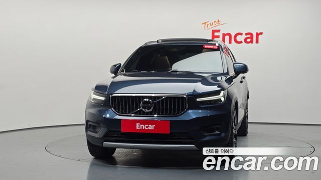 Volvo XC40 T4 Inscription 2020 — фото 3