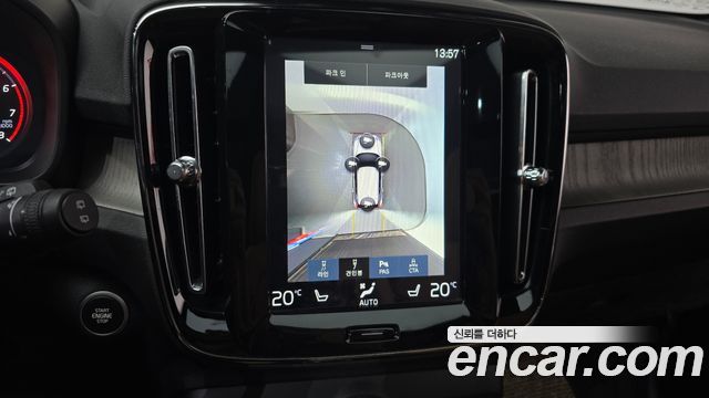 Volvo XC40 T4 Inscription 2020 — фото 14