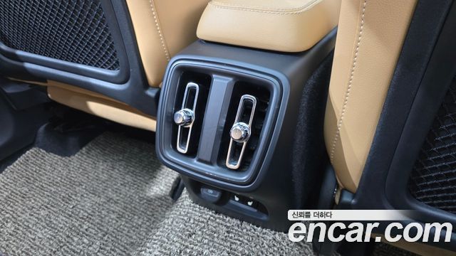 Volvo XC40 T4 Inscription 2020 — фото 31