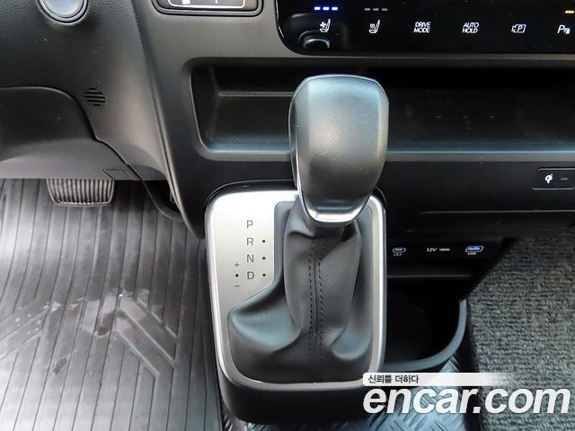 Hyundai Staria HEV 1.6 Cargo 5-Seater Modern 2025 — фото 10