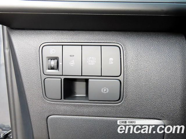 Hyundai Staria HEV 1.6 Cargo 5-Seater Modern 2025 — фото 15
