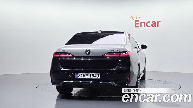 BMW 7 Series (G70) 740d xDrive M Sport 2024 — фото 4