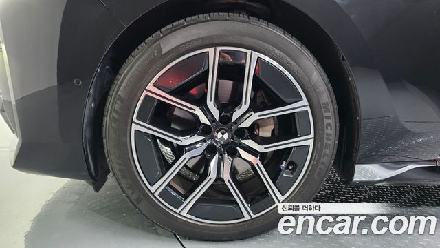 BMW 7 Series (G70) 740d xDrive M Sport 2024 — фото 5