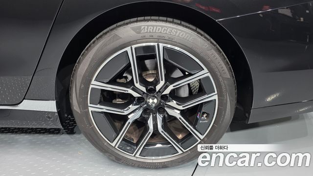 BMW 7 Series (G70) 740d xDrive M Sport 2024 — фото 21