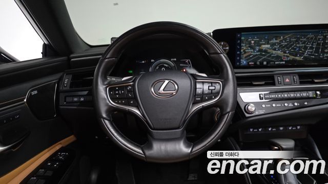Lexus ES300h (VII) Executive 2025 — фото 13
