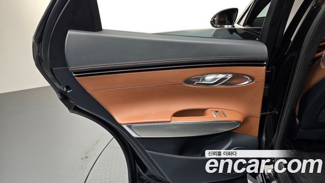 Genesis GV70 2.5T Gasoline AWD 2023 — фото 25