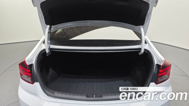 Hyundai Avante (AD) 1.6 Smart Choice 2020 — фото 20