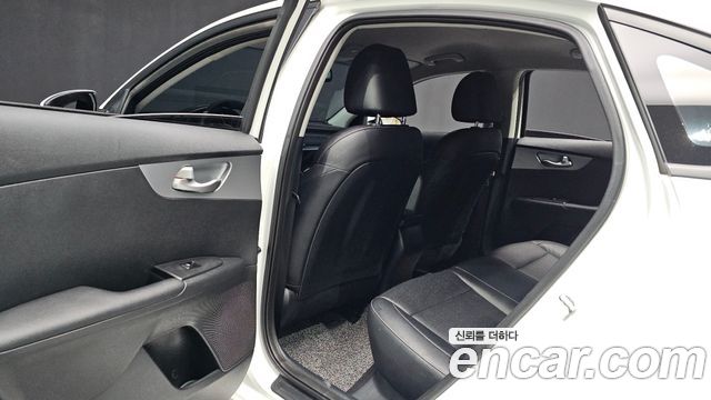 Kia K3 (II) 1.6 Trendy 2023 — фото 11