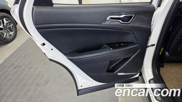 Kia Sportage Hybrid (V) Signature Gravity 2WD 2022 — фото 25