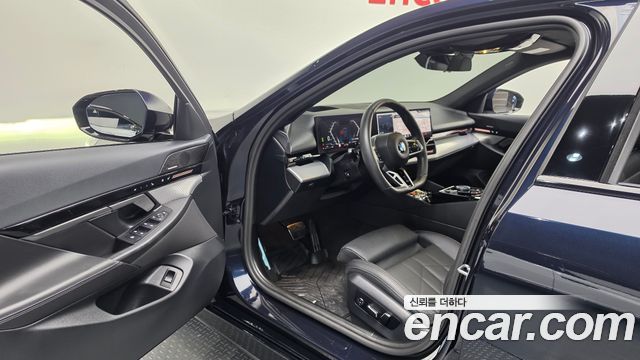 BMW 5 Series (G60) 520i M Sport 2024 — фото 10