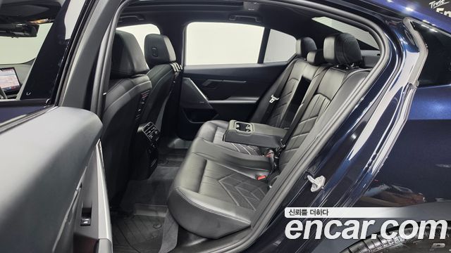 BMW 5 Series (G60) 520i M Sport 2024 — фото 26