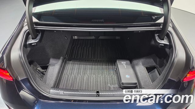 BMW 5 Series (G60) 520i M Sport 2024 — фото 33