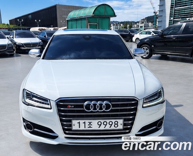 Audi S8 4.0 TFSI quattro D4