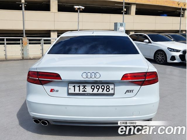 Audi S8 4.0 TFSI quattro D4 2015 — фото 4