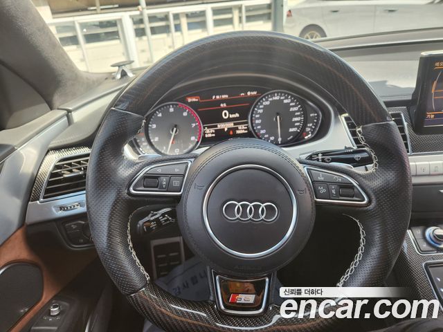 Audi S8 4.0 TFSI quattro D4 2015 — фото 7