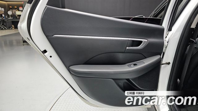 Hyundai Sonata (DN8) 2.0 LPG(rental car) Style 2020 — фото 25