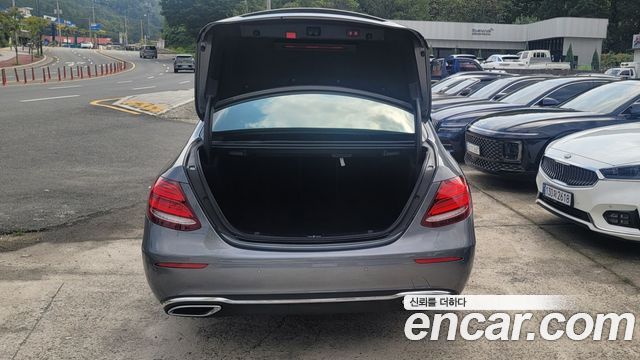 Mercedes-Benz E-Class (W213) E300 Avantgarde 2020 — фото 16