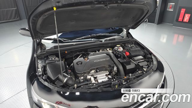 Chevrolet Malibu 1.5 Turbo Perfect Black LTZ 2017 — фото 6