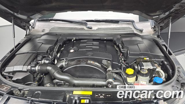 Land Rover Discovery 4 3.0 SDV6 SE 2014 — фото 6