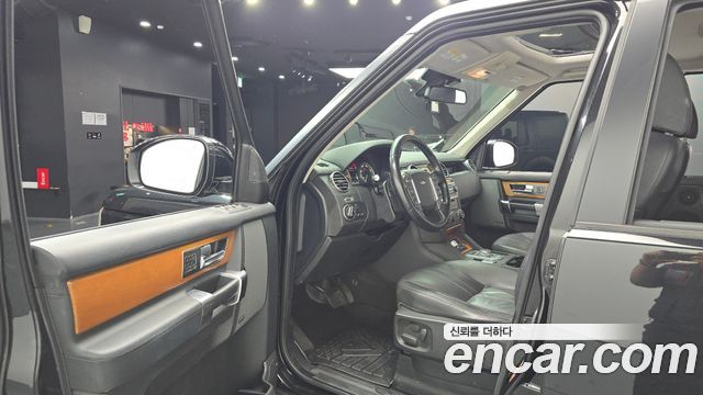 Land Rover Discovery 4 3.0 SDV6 SE 2014 — фото 10