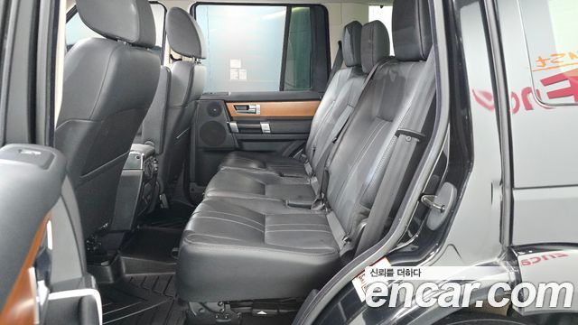 Land Rover Discovery 4 3.0 SDV6 SE 2014 — фото 26