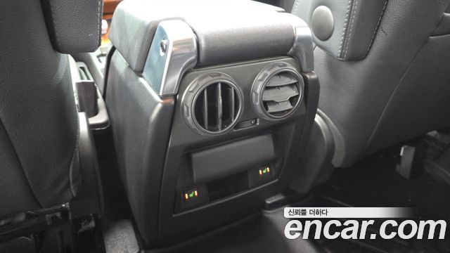 Land Rover Discovery 4 3.0 SDV6 SE 2014 — фото 28
