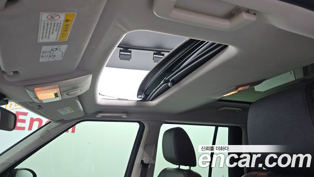Land Rover Discovery 4 3.0 SDV6 SE 2014 — фото 33