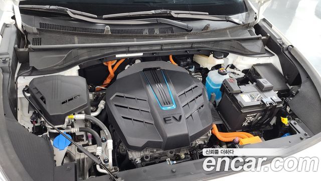 Kia Niro Plus Air 2023 — фото 6