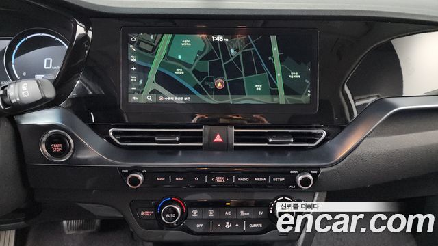 Kia Niro Plus Air 2023 — фото 12