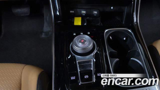 Kia Carnival (IV) Gasoline 9-Seater Signature 2023 — фото 9
