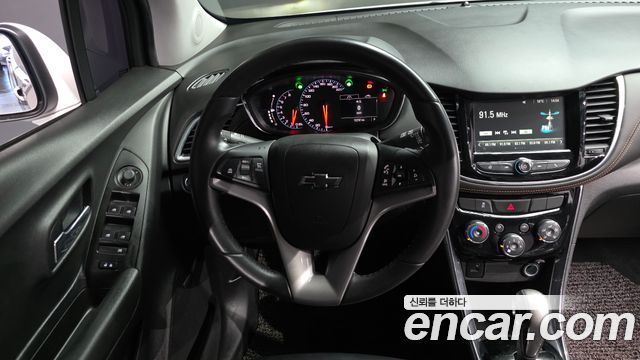 Chevrolet Trax 1.4 Blade 2018 — фото 13
