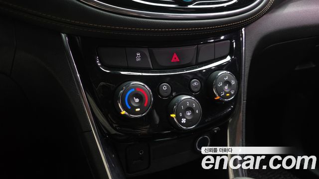 Chevrolet Trax 1.4 Blade 2018 — фото 17