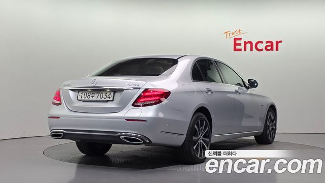Mercedes-Benz E-Class (W213) E300e 4MATIC Exclusive 2020 — фото 2