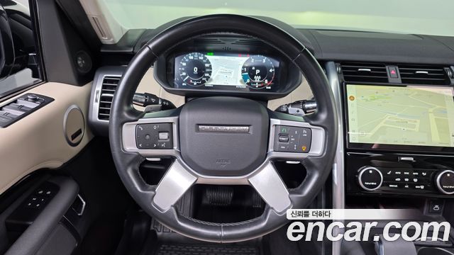 Land Rover Discovery 5 D250 SE 2022 — фото 13