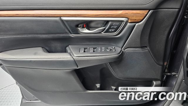 Honda CR-V (V) 2.0 Hybrid Touring 4WD 2022 — фото 24