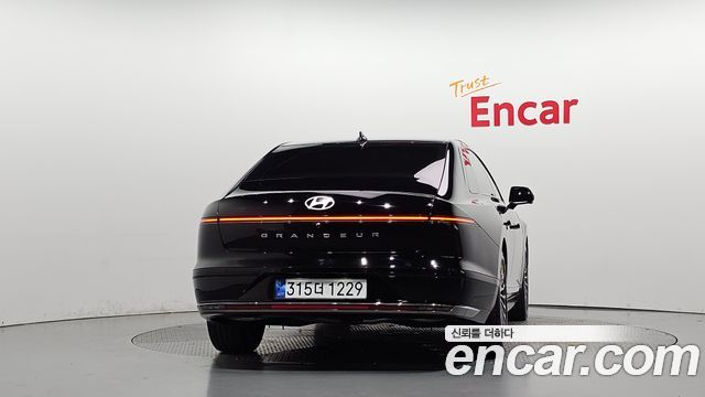 Hyundai Grandeur (GN7) 2,5 Gasoline 2WD Calligraphy 2023 — фото 4